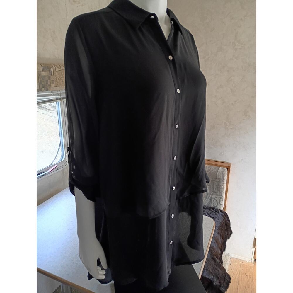 Lane Bryant Black Layered Hem Button Front Blouse 18/20 Minimalist Workwear Chic - Picture 10 of 12